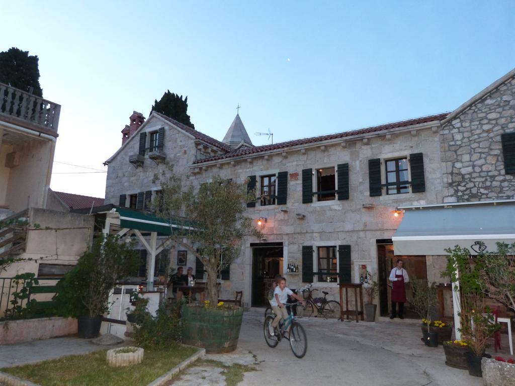 Apartments Eva Sukošan Dış mekan fotoğraf
