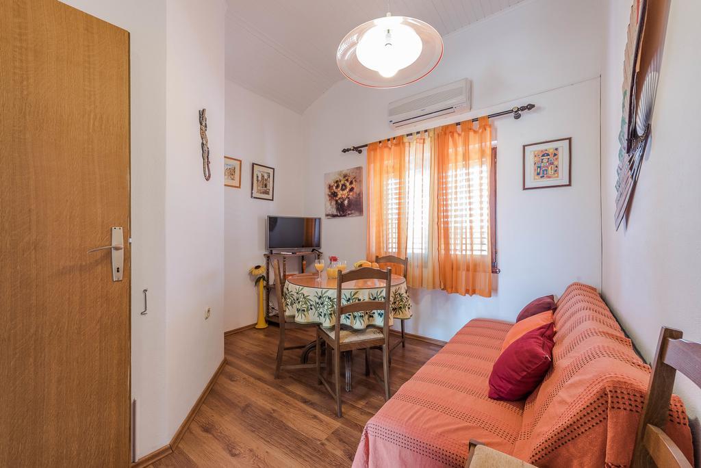 Apartments Eva Sukošan Dış mekan fotoğraf